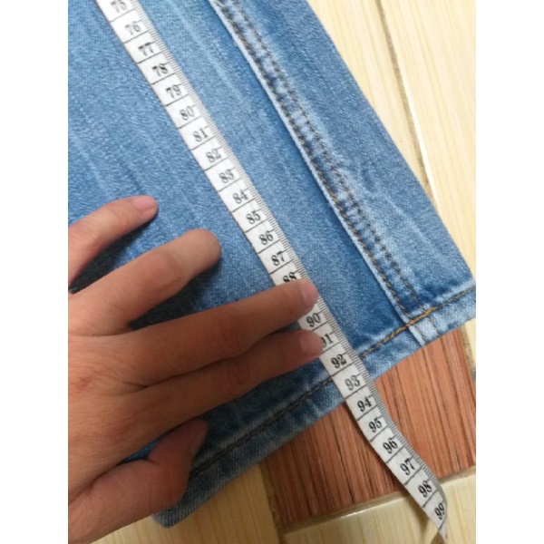 Quần jean thêu hoa size S-M thanh lý