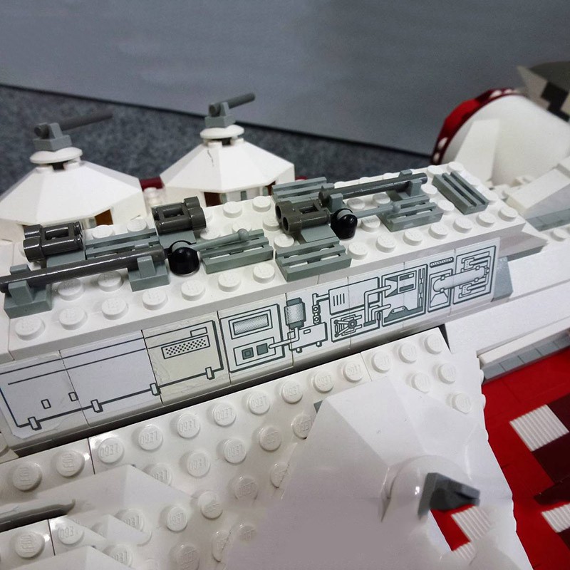 Đồ chơi Lắp ghé Mô hìnStar wars  Rebel Blockade Runner Phi Thuyền Vượt Tuyến Phong Tỏa Của Rebels  05046 KING 81048