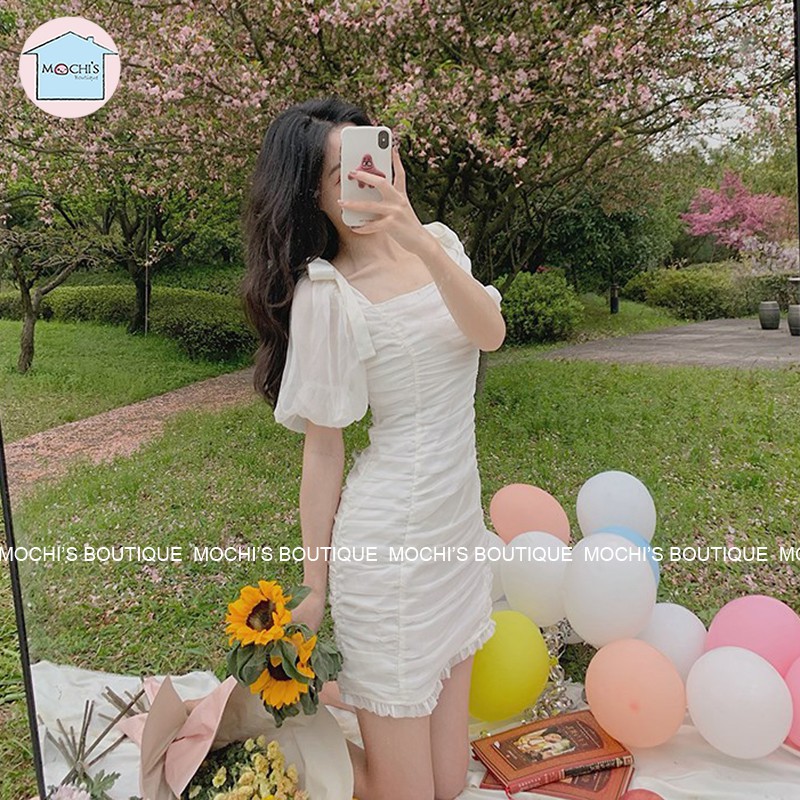 Đầm body dáng ngắn màu trắng nhún eo che khuyết điểm, mẫu váy đầm trắng cổ vuông tay phồng thắt nơ điệu đà-M065 | BigBuy360 - bigbuy360.vn