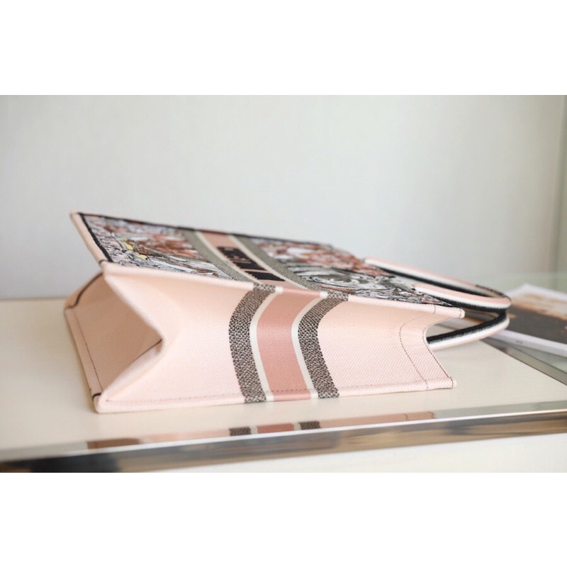 Túi xách Diỏr book tote thêu hàng sc có nhận thêu tên sz 41