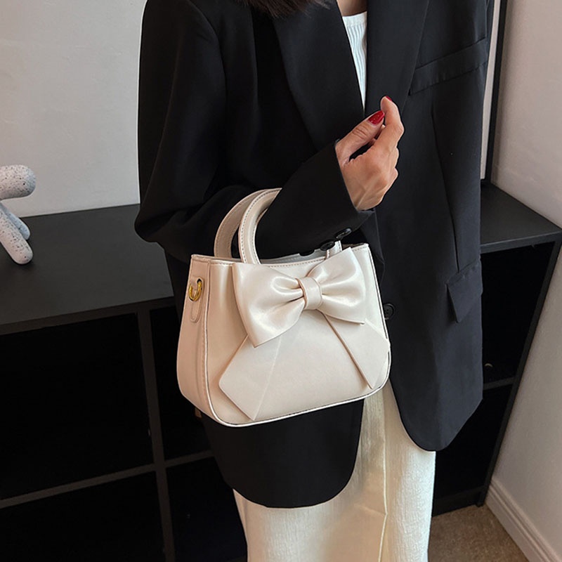 Túi đeo chéo IELGY hình vuông nhỏ đính nơ cầm tay dễ phối đồ thời trang cho nữ