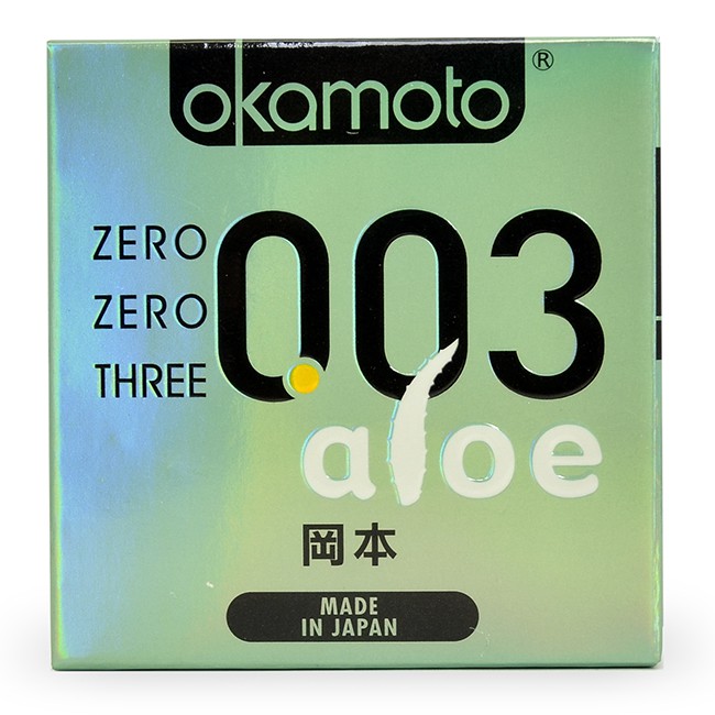 Bao Cao Su Okamoto 0.03 Aloe. Tinh Chất Lô Hội Hộp 3 Cái