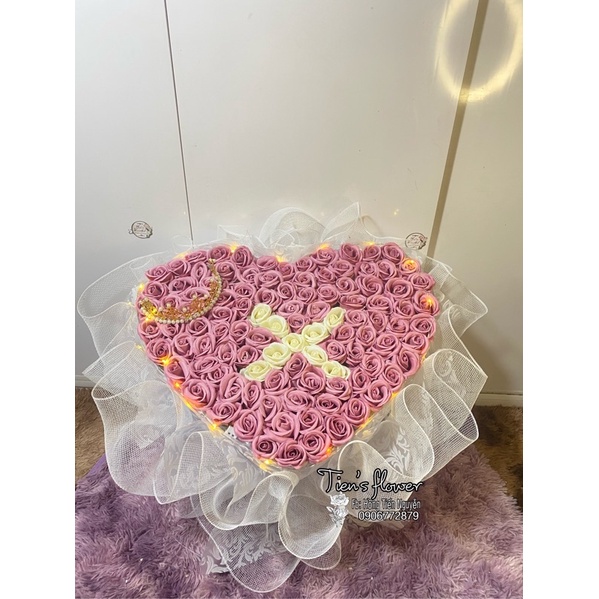 Bó hoa sáp 100 bông hình tim shop có nhiều màu nhận kết chữ theo yêu cầu