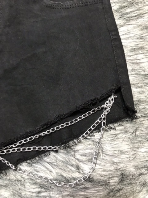 [ Mã FAMAYWA giảm 10K đơn 50K] Quần short kaki lưng cao phối dây xích cá tính | BigBuy360 - bigbuy360.vn