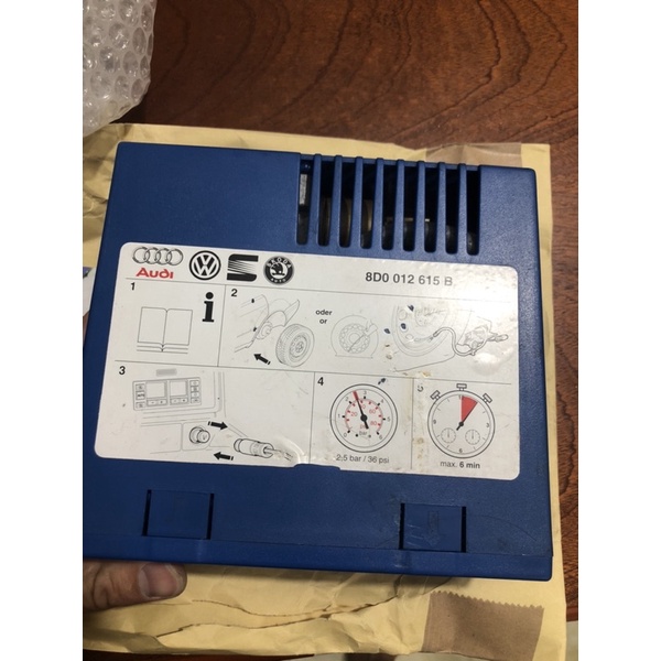 Bơm lốp oto theo xe Audi