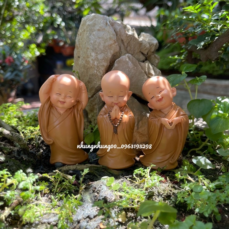 Tượng chú tiểu yêu đời 8,5cm