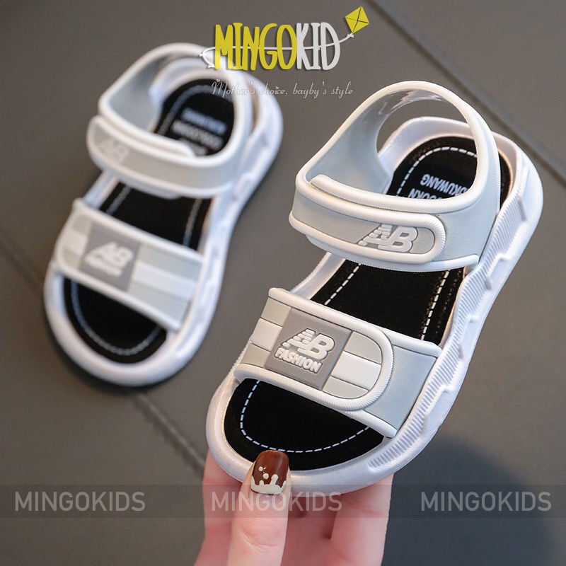 Dép Sandal Đế Mềm Mùa Hè Cho Bé 2022 chống trượt MG288