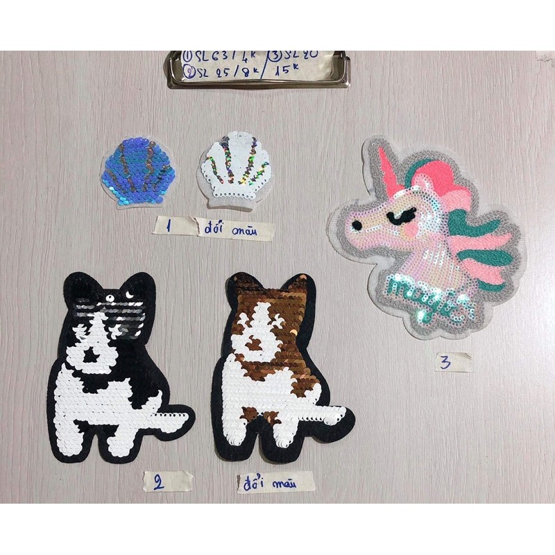 sticker hình ủi con vật đổi màu