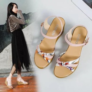 Sandal đế xuồng hoa