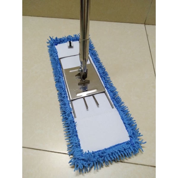 Cây lau nhà công nghiệp 45 cm. gồm có 1 khung và 1 tấm lau .