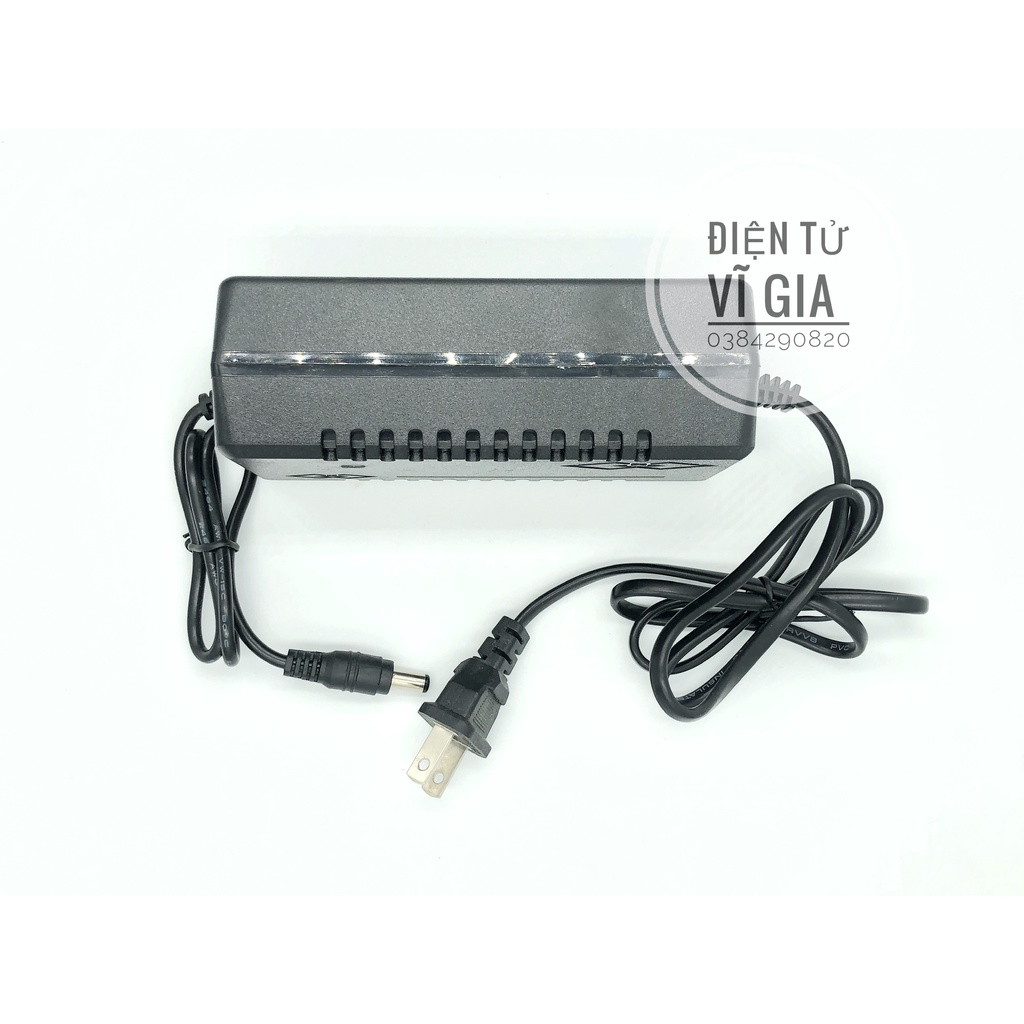 Sạc 4S 16.8V - 3A có quạt dùng cho Pin Li-ion  , Có Đèn Báo Đầy Pin