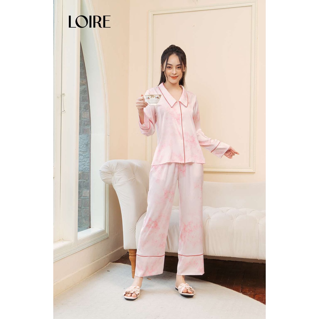 [Mã FAMARAL2 giảm 10K đơn từ 50K] Bộ Đồ Ngủ Lụa Họa Tiết Hoa Màu Nước Pastel Loirechic LPD09 (Áo dài &amp; Quần dài)