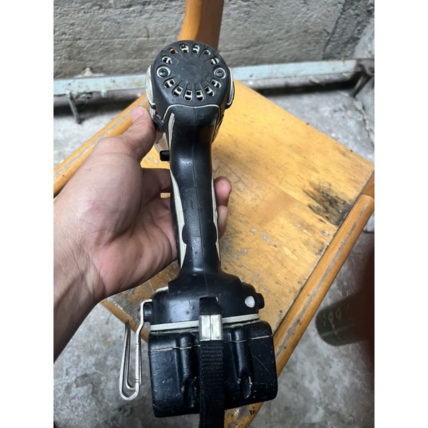 Máy bắn vít makita TD131D máy bãi