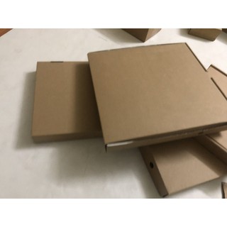 Hộp carton 22x22x4, số lượng: 95 cái