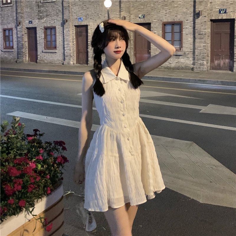 Váy yếm phối Polo hở lưng năng động nhưng vô cùng nữ tính phong cách soft girl thời trang 2022