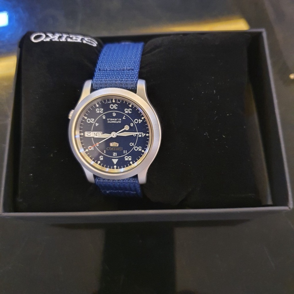 Đồng hồ nam hiệu Seiko 5 tự động SNK807 mặt thép không gỉ dây Blue Canvas bảo hành 3 tháng