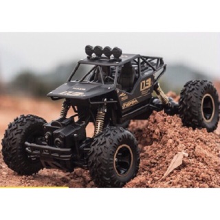 [Mô hình Rock Crawler] Xe đua địa hình điều khiển từ xa sóng 2.4G pin 2000mAh tỉ lệ 1:16