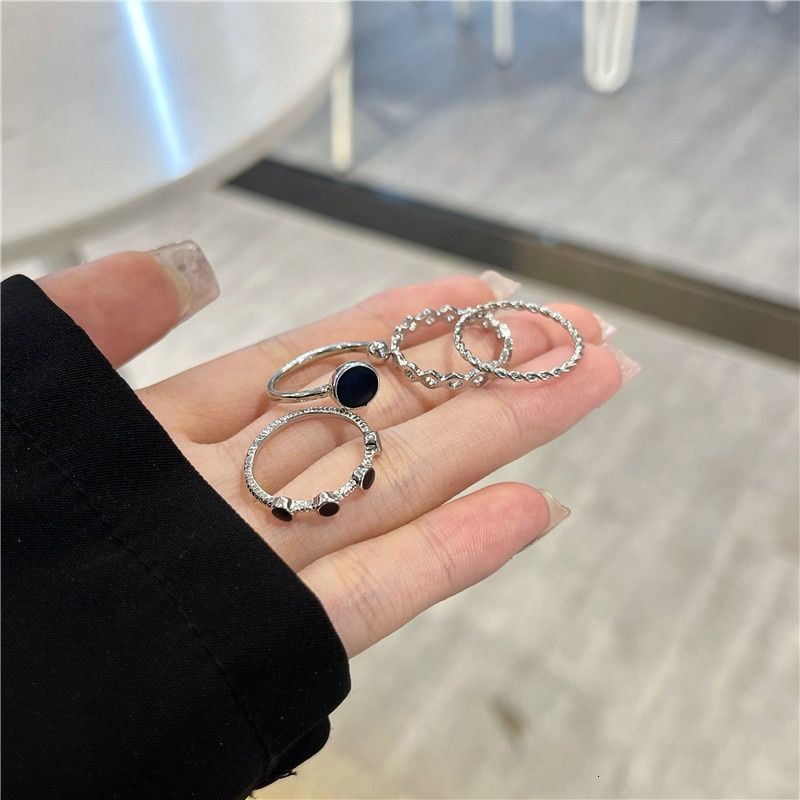 Set 4 nhẫn đeo tay phong cách hiphop thời trang cá tính