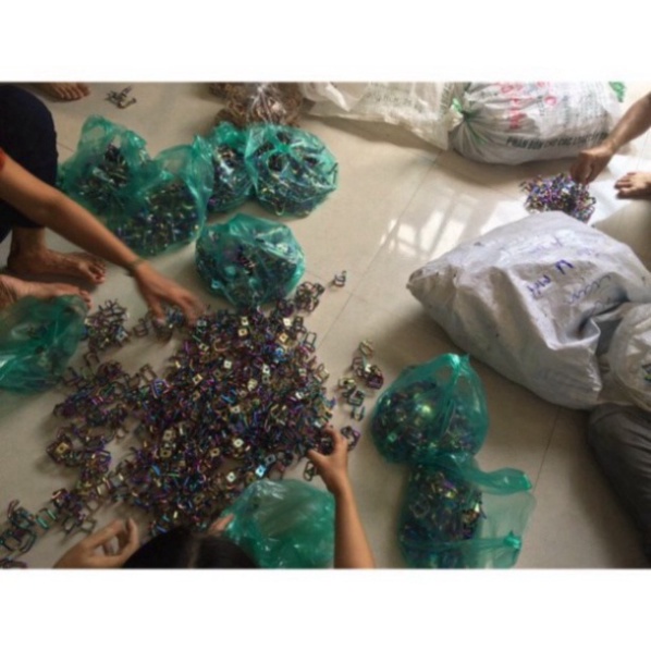 Móc Treo Đồ Titan Cho Xe Máy Bền Màu