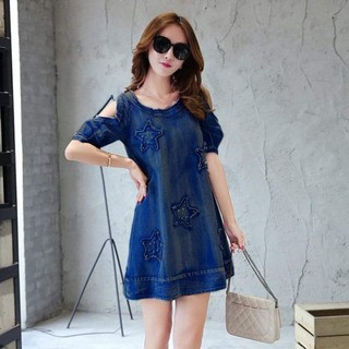 Đầm jean oversize form rộng cách điệu ngôi sao kết ngọc trai cá tính