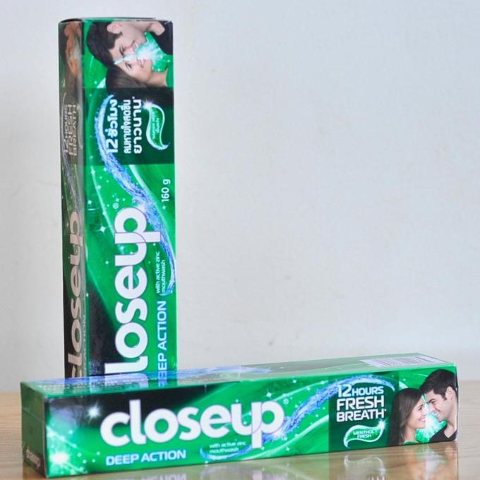 Kem Đánh Răng Closeup Thái Lan 160g