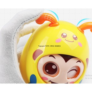LẬT ĐẬT CHÚ ONG CHỚP MẮT ĐÁNG YÊU