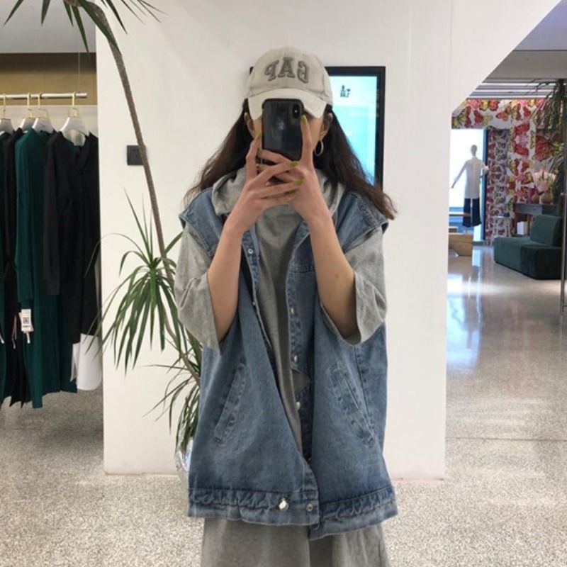 Áo khoác jean nữ chất denim kiểu sát nách, dáng rộng phối túi lớn thời trang hàn, mẫu khoác jean nữ m