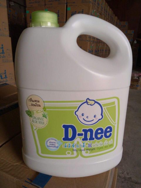 Giặt xả Dnee 3000ml cho bé