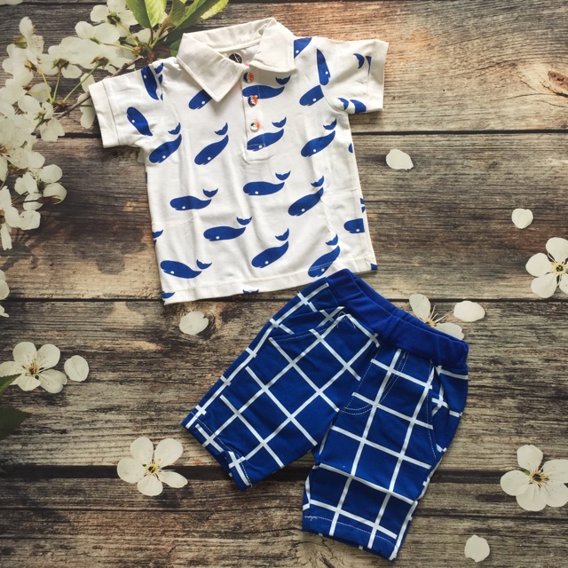 Bộ bé trai in cá voi