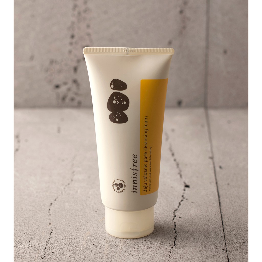 Sữa rửa mặt tro núi lửa Jeju Volcanic Pore Cleansing Foam Innisfree 150ml | BigBuy360 - bigbuy360.vn