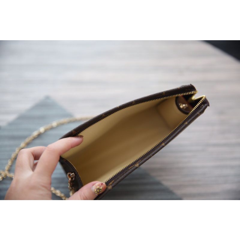Túi LV (clutch cầm tay nam&amp;nữ LV) Toiletry da thật có sz20 và 26cm fullbox