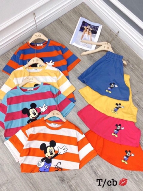Sét bộ mickey kẻ quần giả váy