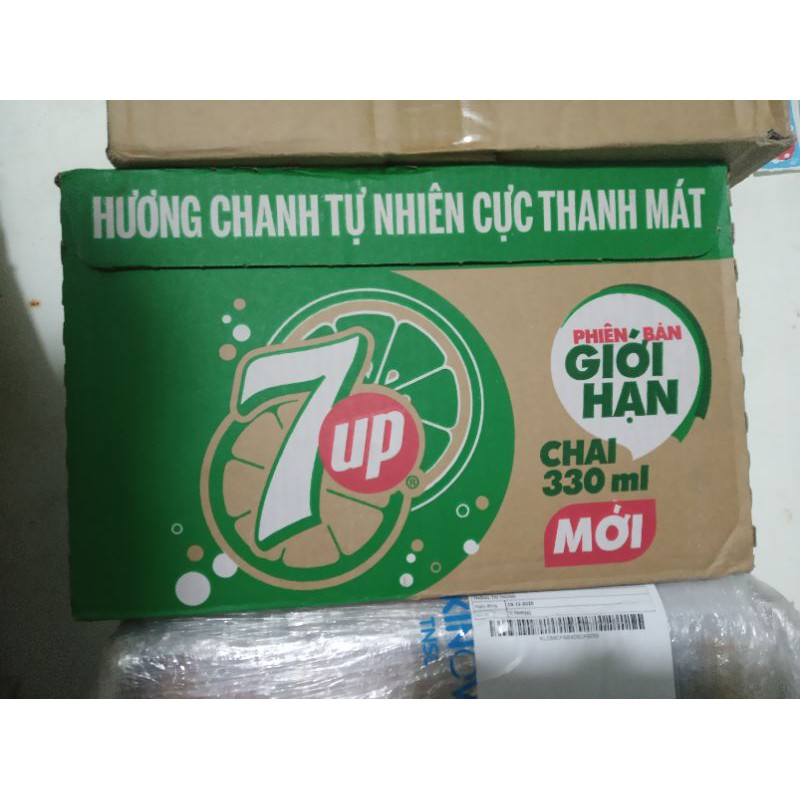 Thùng 24 chai nước ngọt có gas 7up hương chanh tự nhiên