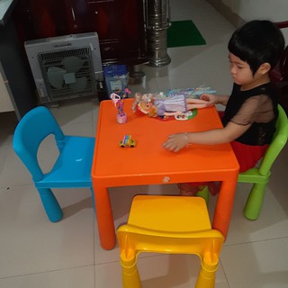 bộ bàn ghế trẻ em nhựa song long 1 bàn 3 ghế