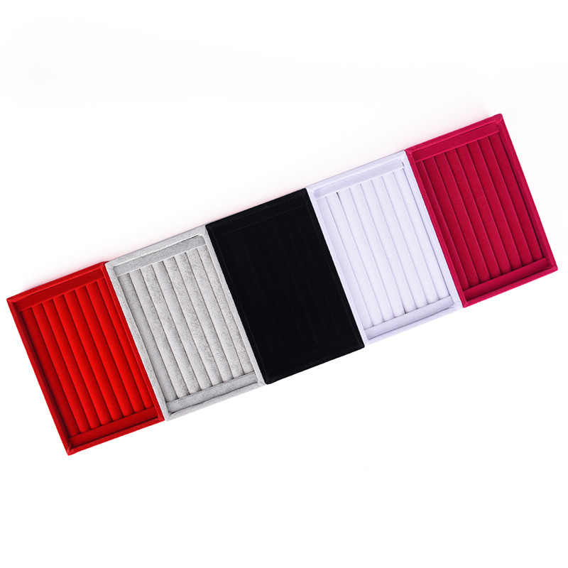 Giá Đỡ Trưng Bày Trang Sức Bằng Nhung Sang Trọng