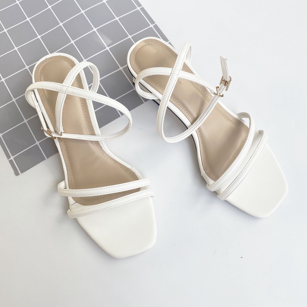 Giày Cao Gót Sandal Đi Học Mặc Áo Dài Váy Quai Mảnh  Gót Đế Vuông Nữ Cao 3cm Hishoo Mũi Vuông VNXK Ulzzang Cao Cấp S043
