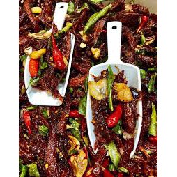 100g khô bò Hồng Ngự đập lá chanh tỏi ớt cay cay - thương hiệu Bò Đội Nón | BigBuy360 - bigbuy360.vn