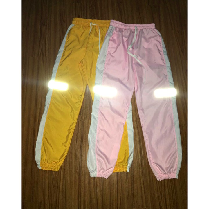 [HOTTREND] Quần Jogger Nam Nữ Phản Quang Phát Sáng Vải Dù Dáng Dài Phối Sọc Thể Thao, 4 Màu Đen Trắng Vàng Hồng