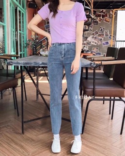 Quần jeans cạp cao ống đứng