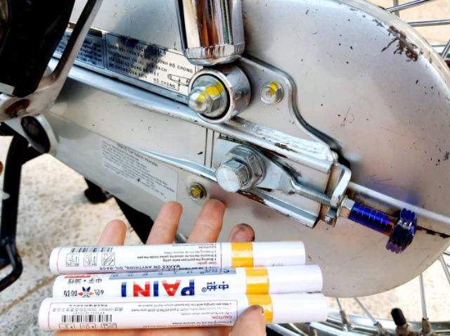 Bút chấm sơn ốc, bút sơn vỏ xe nhiều màu