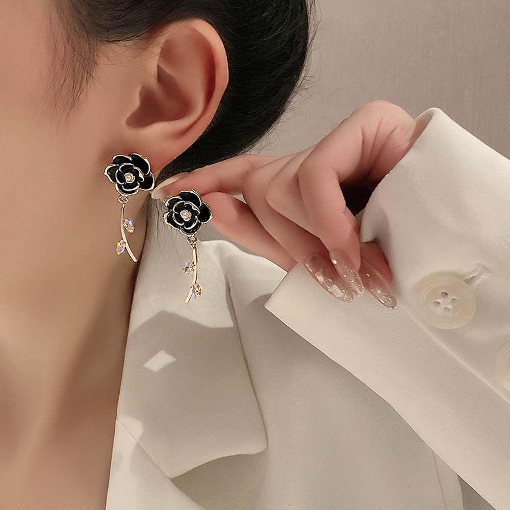 Đôi Khuyên Tai Dài Hình Hoa Đính Đá Thời Trang Cho Nữ