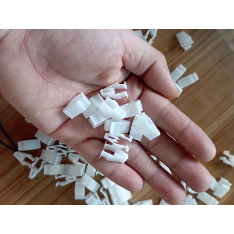 Set 20 chốt kẹp nhựa trắng gắn dàn áo cho xe máy