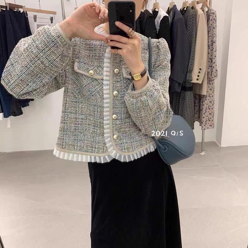 Áo Khoác Cổ Tròn Phối Nút Ngọc Trai Màu Sắc Thời Trang Mùa Thu 2021