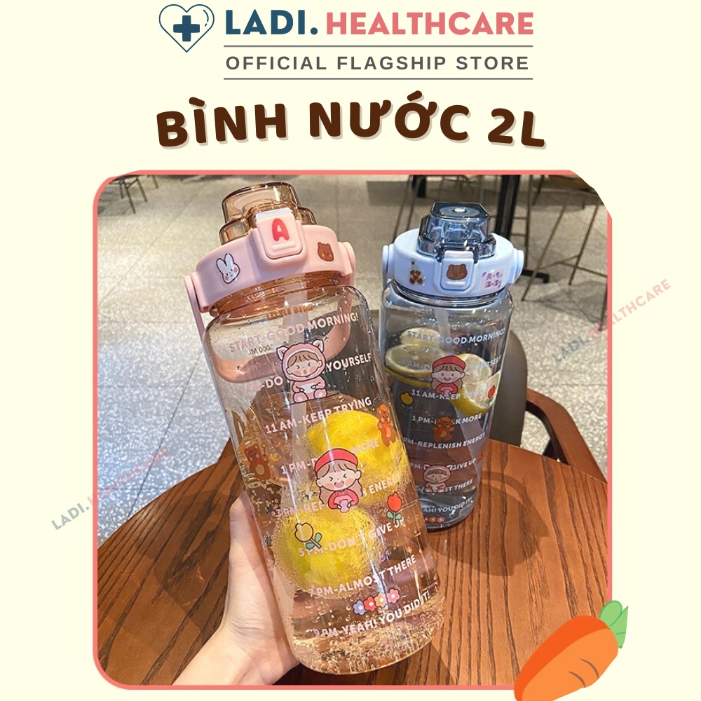 Bình nước 2 lít tặng Sticker dành cho người lười uống nước LADI, bình nước suốt 2L có ống hút, vạch chia nhắc giờ