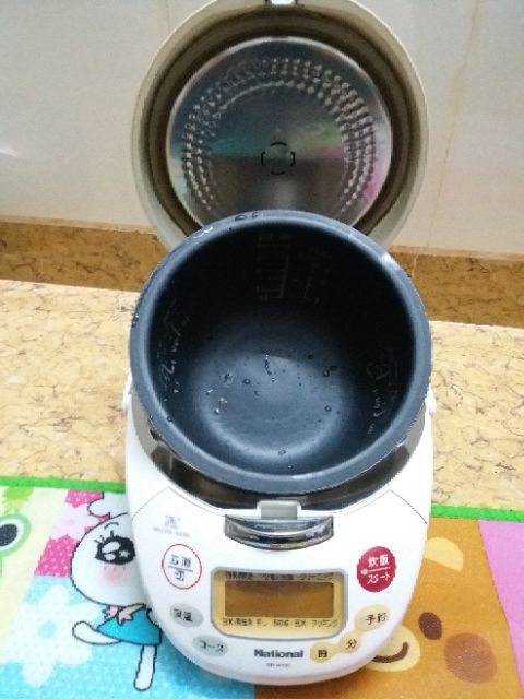 Nồi cơm điện nhật bãi