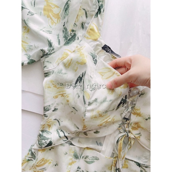 HÌNH THẬT - Đầm hoa đan dây ngực khoét eo tay tiên
