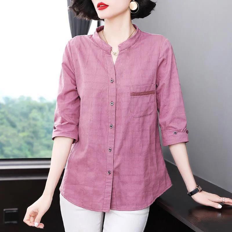 Áo sơ mi cotton tay lửng dáng rộng kẻ sọc caro thiết kế dành cho phụ nữ trung niên