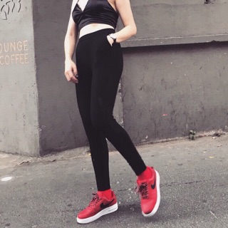 Quần legging đen trơn