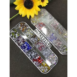 Khay đá mix size mix màu đầy khay