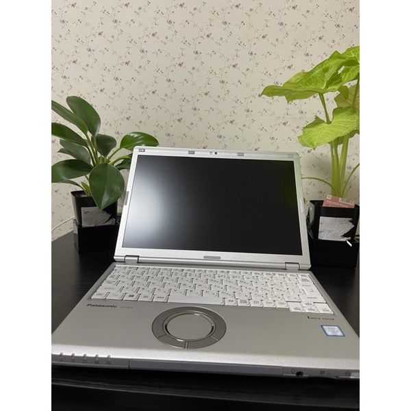 Máy Tính xách tay Panasonic Sz5 i5-gen6-ram8 ssd256